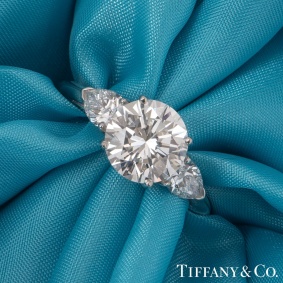 Tiffany & Co. Platinum Diamond Three Stone Ring Tiffany & Co. Platinum Diamond Three Stone Ring